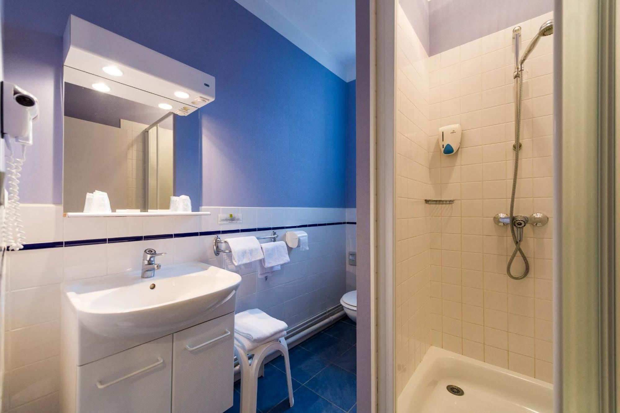 Hotel Mileade Le Domaine De La Blairie - Saumur Saint-Martin-de-la-Place 객실 사진